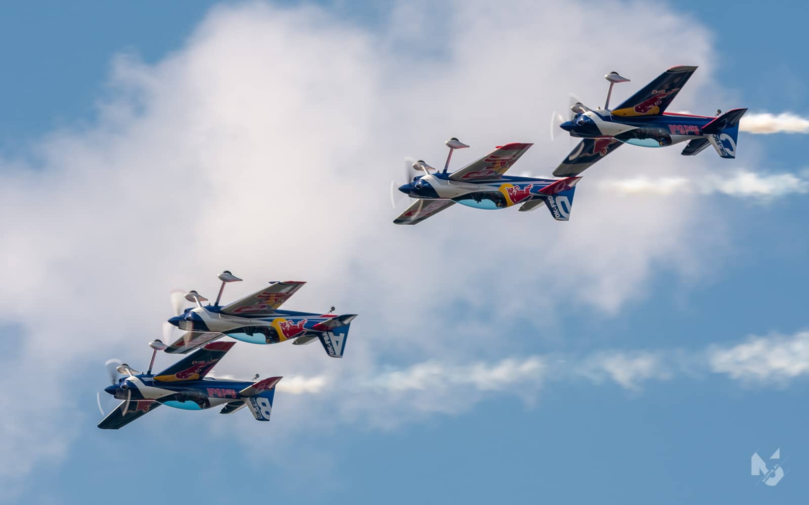 2019_05_11, Lotnicza Majówka, Flying Bulls Aerobatic Team