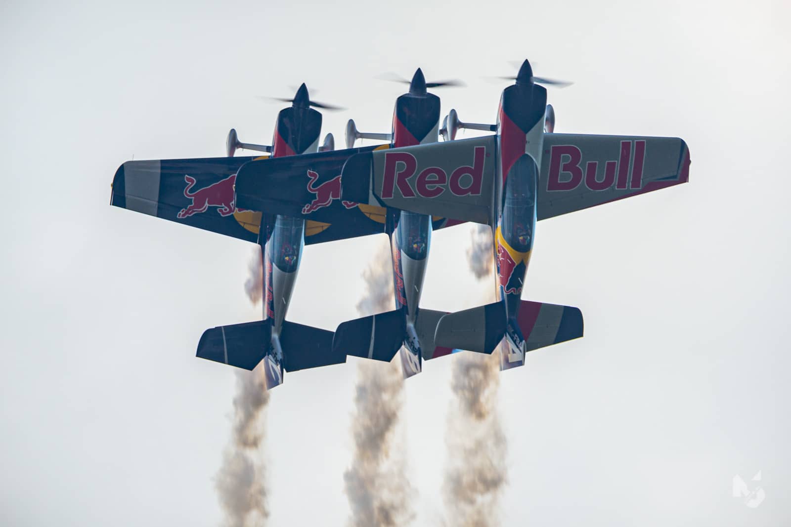2019_05_11, Lotnicza Majówka, Flying Bulls Aerobatic Team