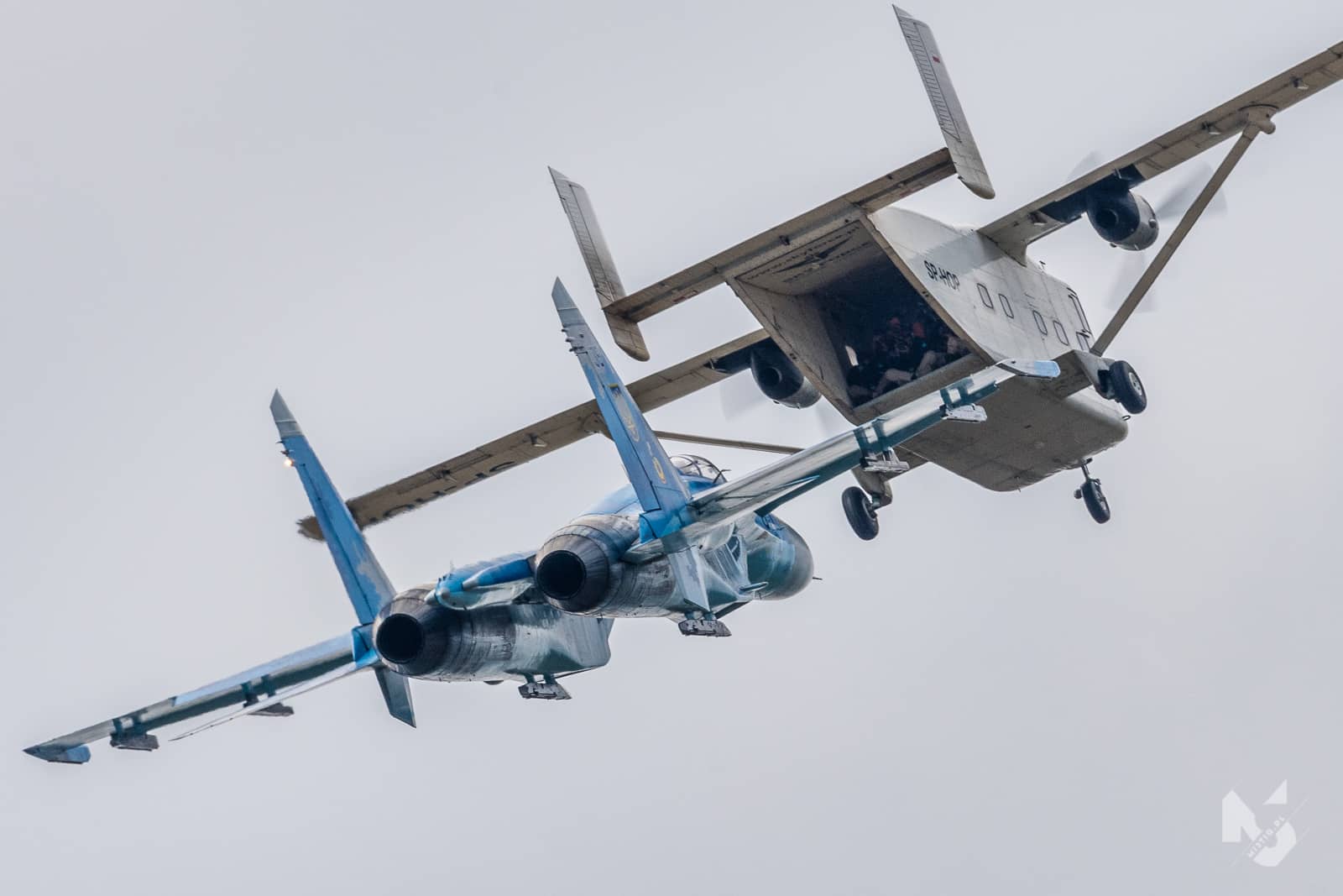 2019_08_16, Aerobaltic 2019, Skyvan, SU-27