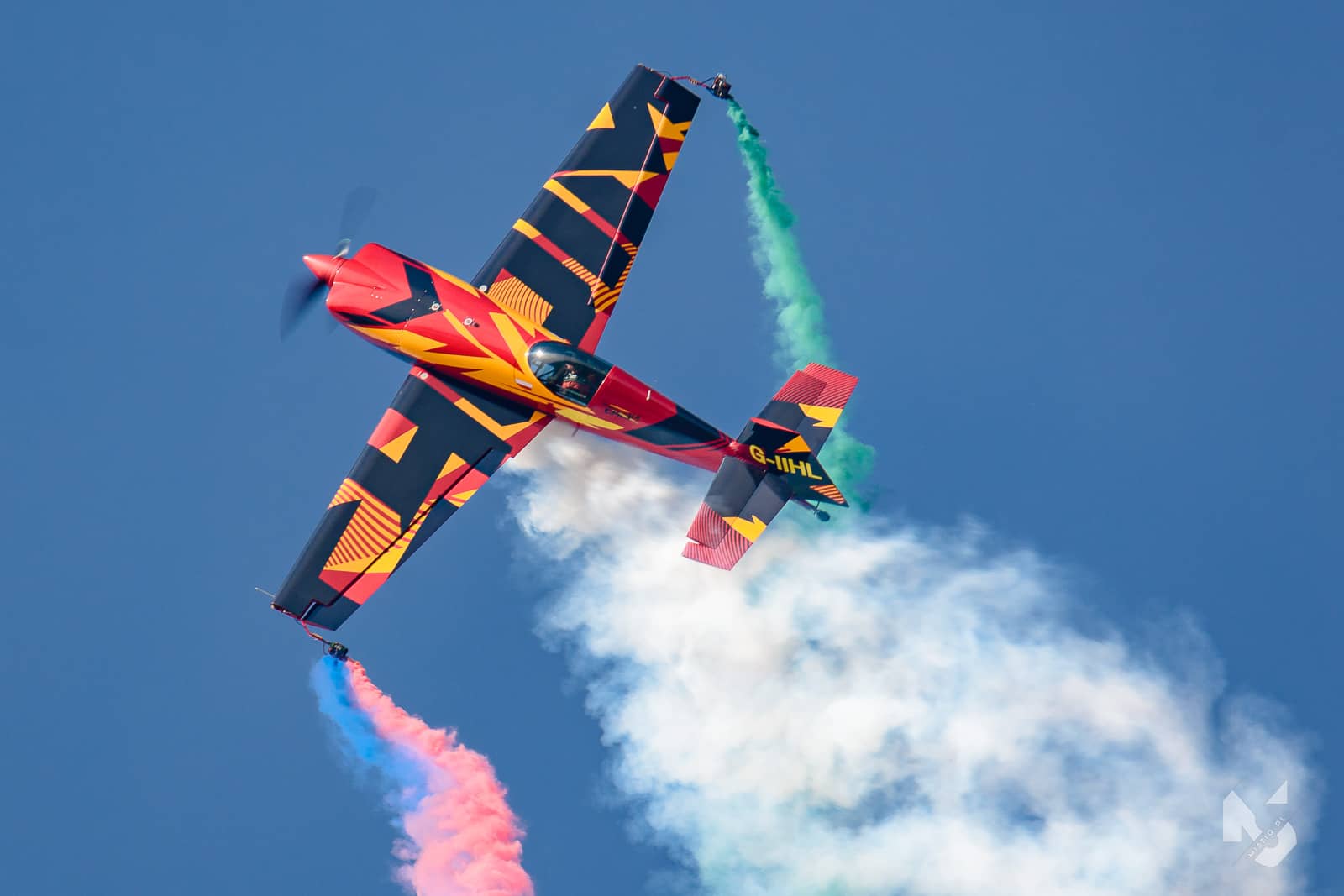 2022_06_17, Antidotum Airshow, Marek Choim, Extra 330SC