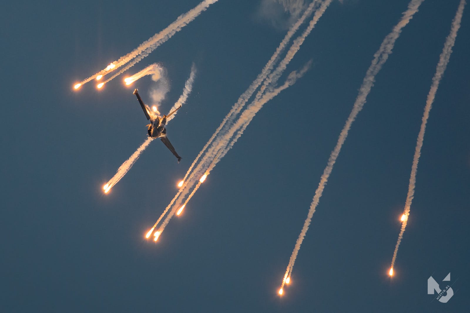 2022_06_18, Antidotum Airshow, F-16 Tiger Demo Team
