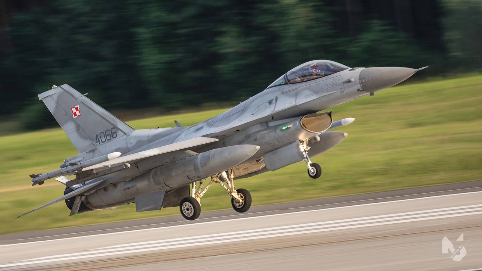 2021_07_27, Akademia Nikona, Łask, F-16