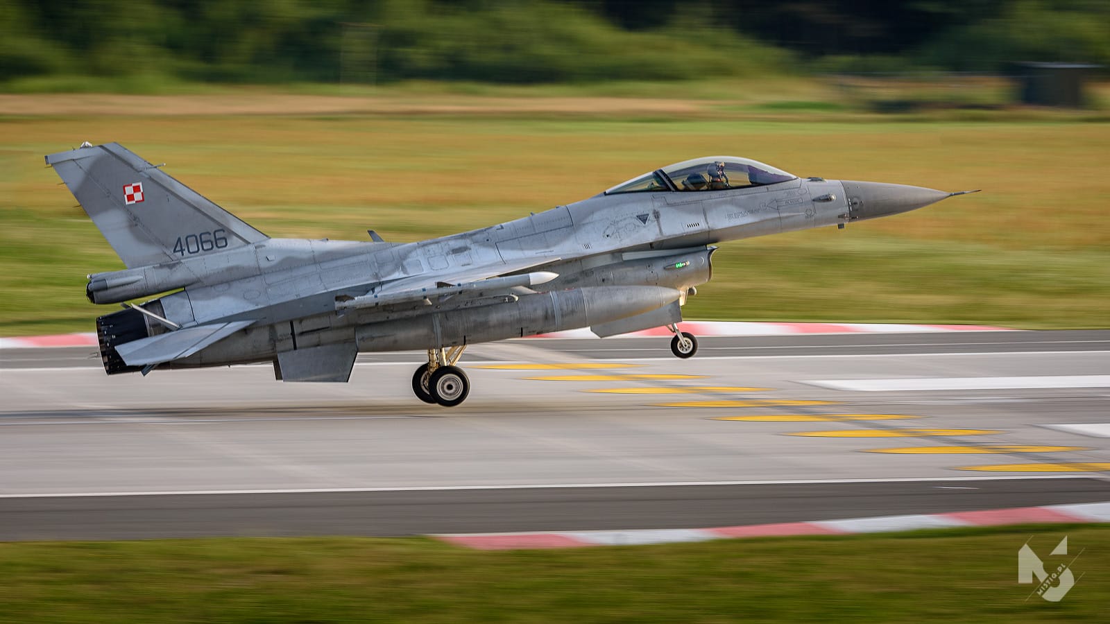 2021_07_27, Akademia Nikona, Łask, F-16