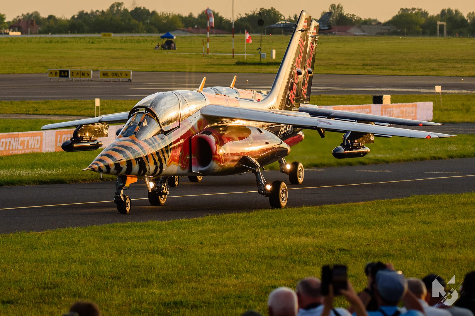 2023_08_26, Airshow Radom, Red Bull Alpha Jet