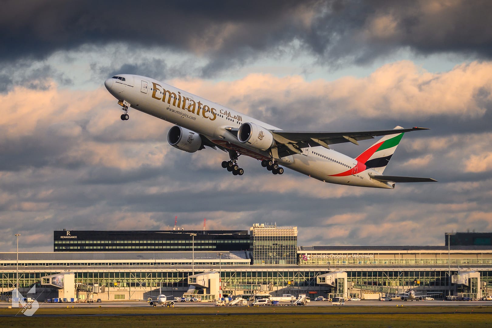 2023_11_26, Boeing 777-300 ER