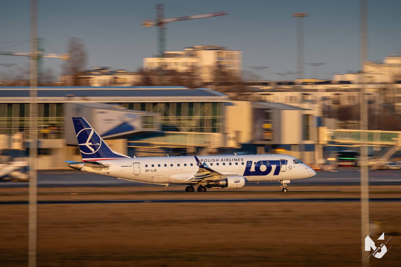 2025_03_15, Warszawa-Okęcie, Embraer 175