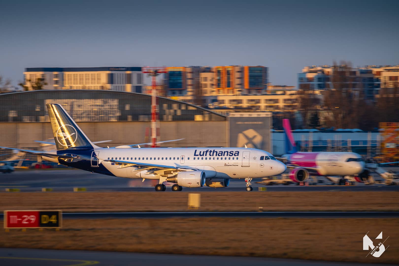 2025_03_15, Warszawa-Okęcie, AIrbus A319