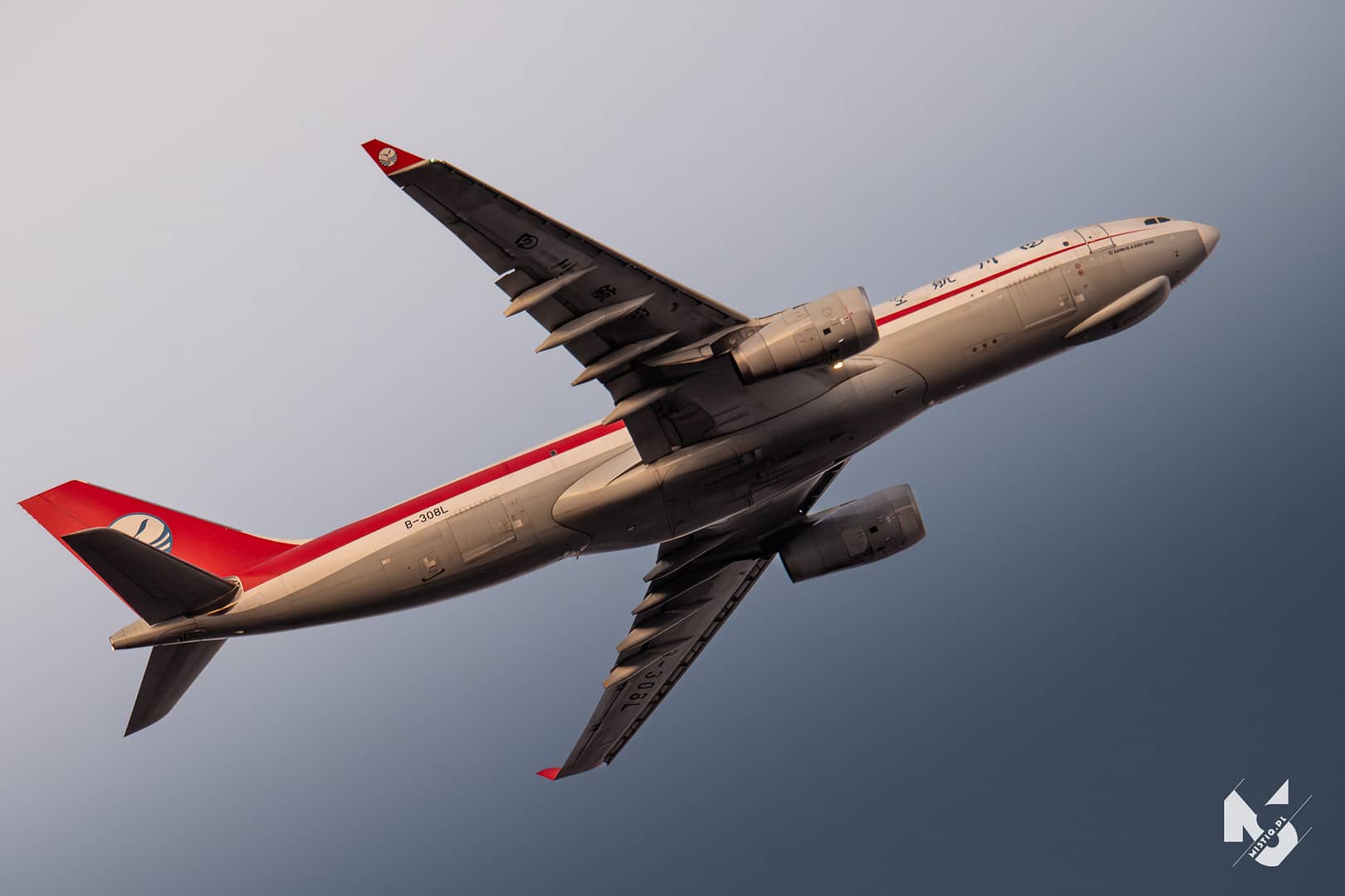 2025_03_15, Warszawa-Okęcie, Airbus A330-200 Sichuan Airlines