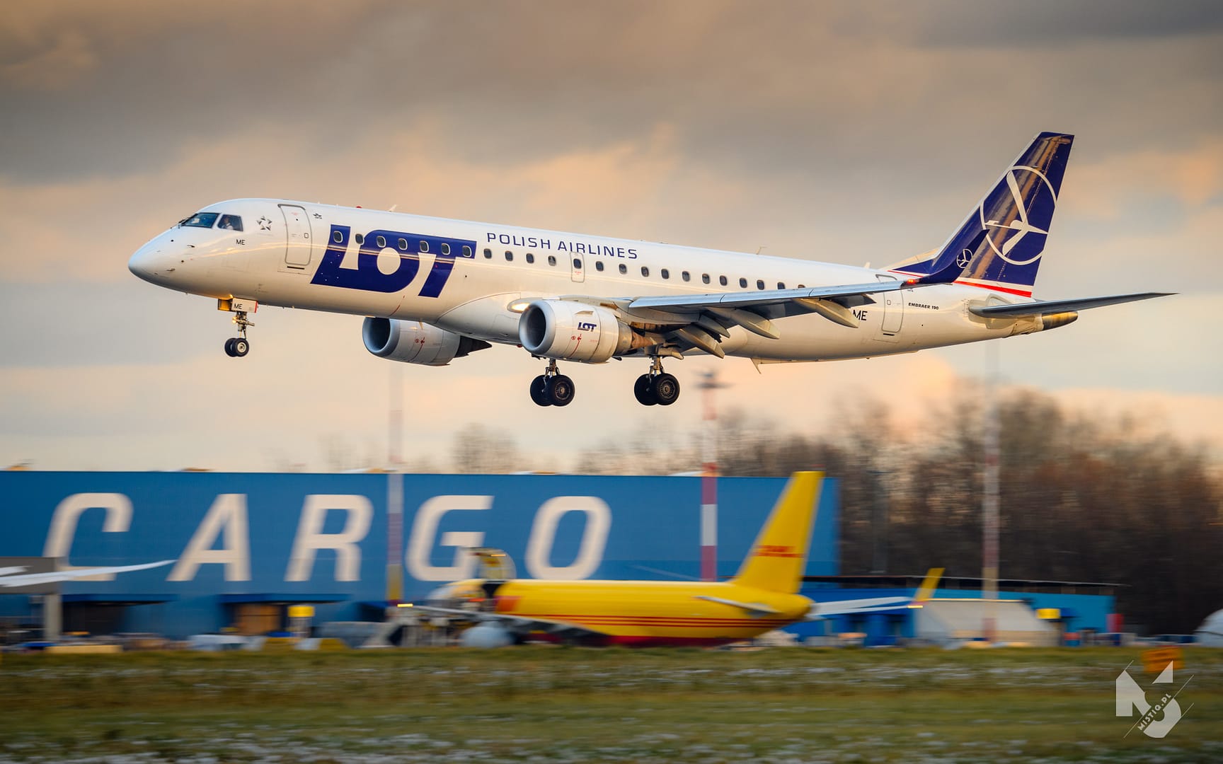 2023_11_26, Embraer ERJ-190