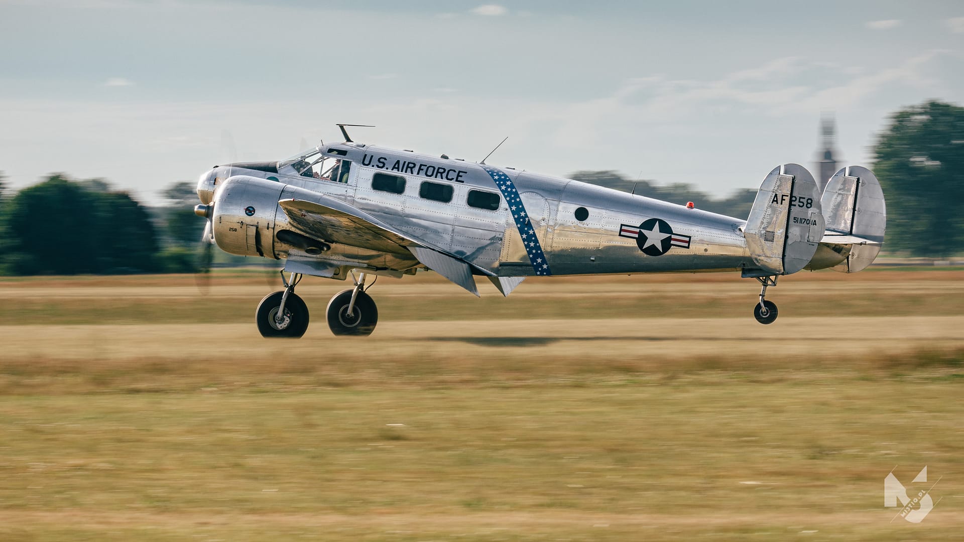 2022_06_17, Antidotum Airshow, Beech C45H Expeditor