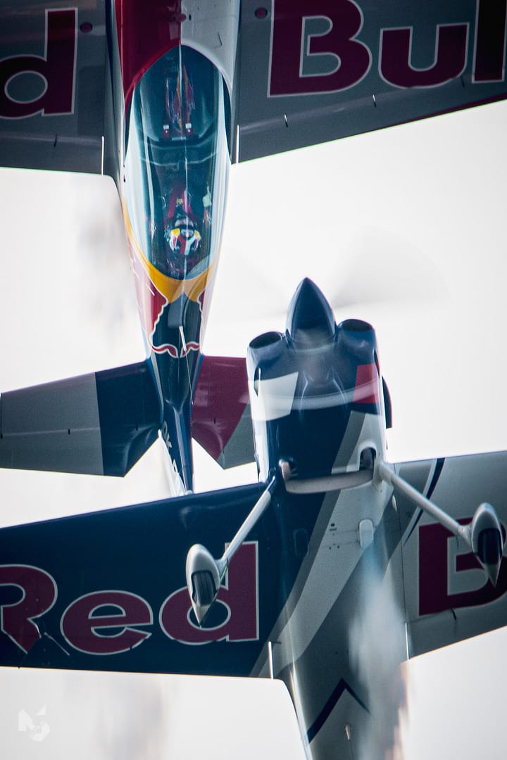 2019_05_11, Lotnicza Majówka, Flying Bulls Aerobatic Team